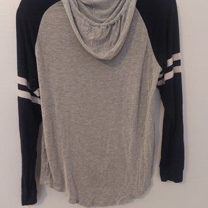 GRAY AND BLUE HODDIE